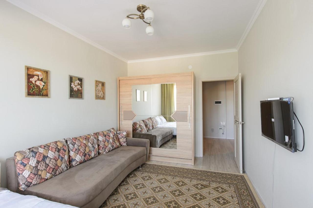 Appartments " Zhetysu-4" Almati Kültér fotó