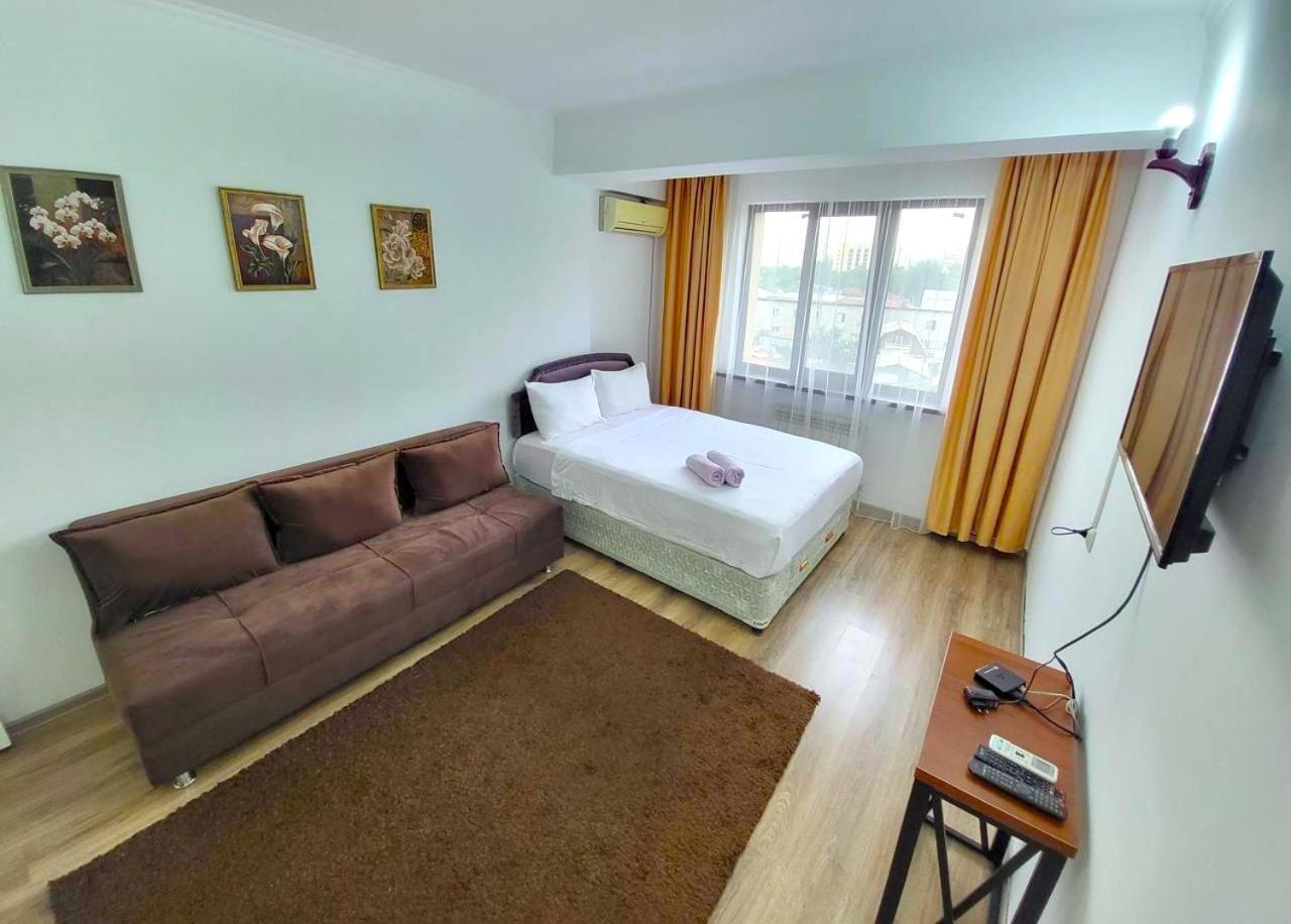 Appartments " Zhetysu-4" Almati Kültér fotó
