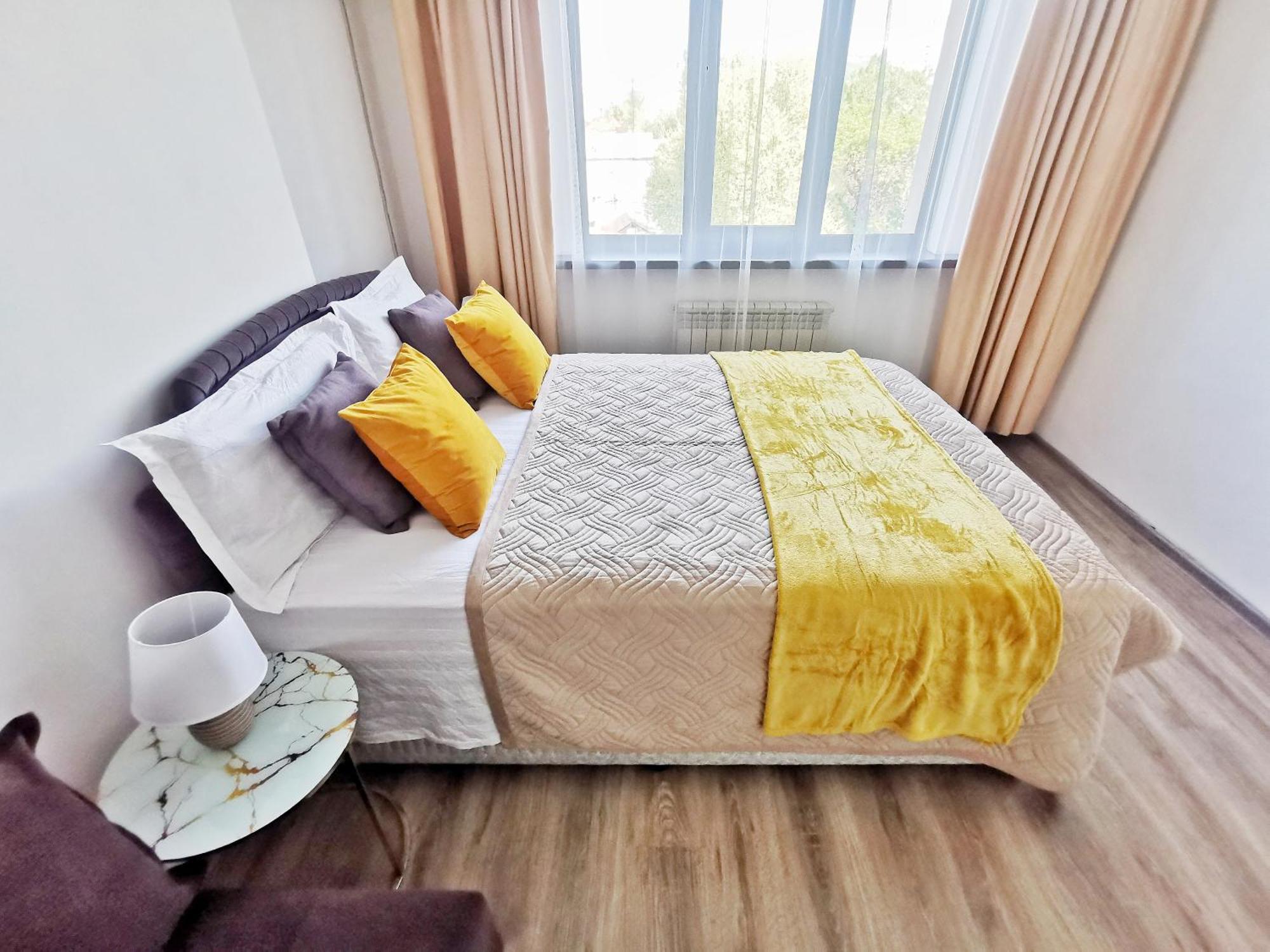 Appartments " Zhetysu-4" Almati Kültér fotó
